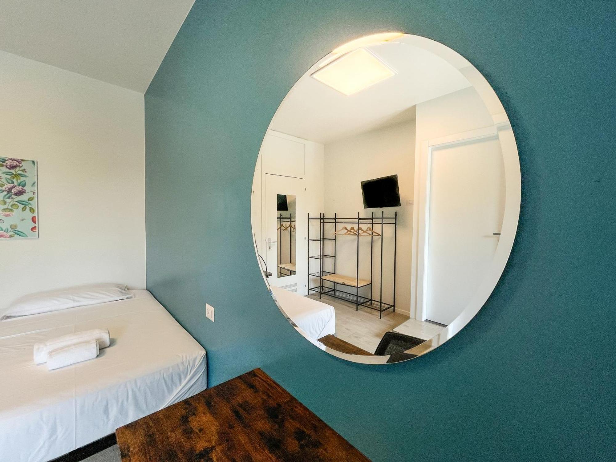 Rrrapido Colorful Rooms - Assago Room photo